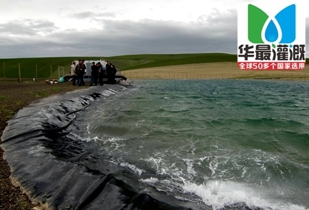 自建的灌溉蓄水池